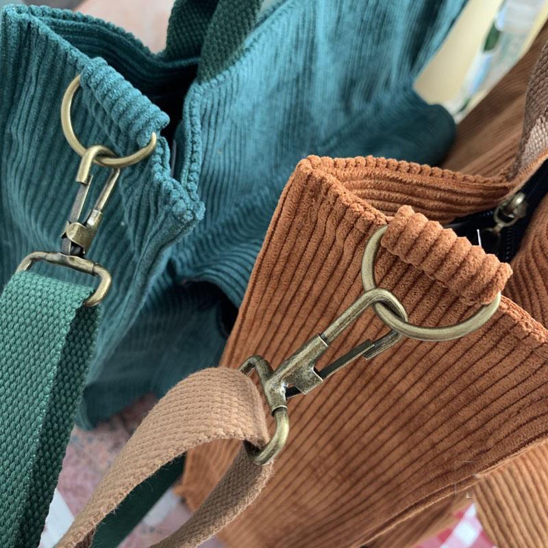 "Pya" Vintage Shoulder Bag