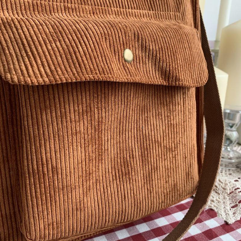 "Pya" Vintage Shoulder Bag