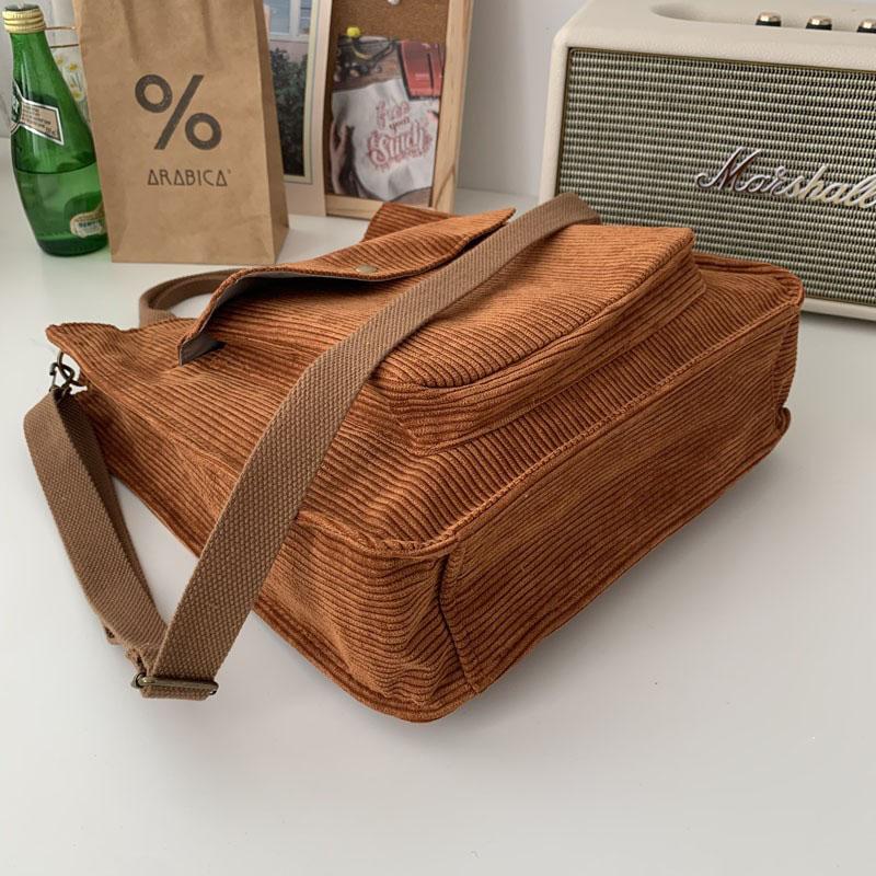 "Pya" Vintage Shoulder Bag