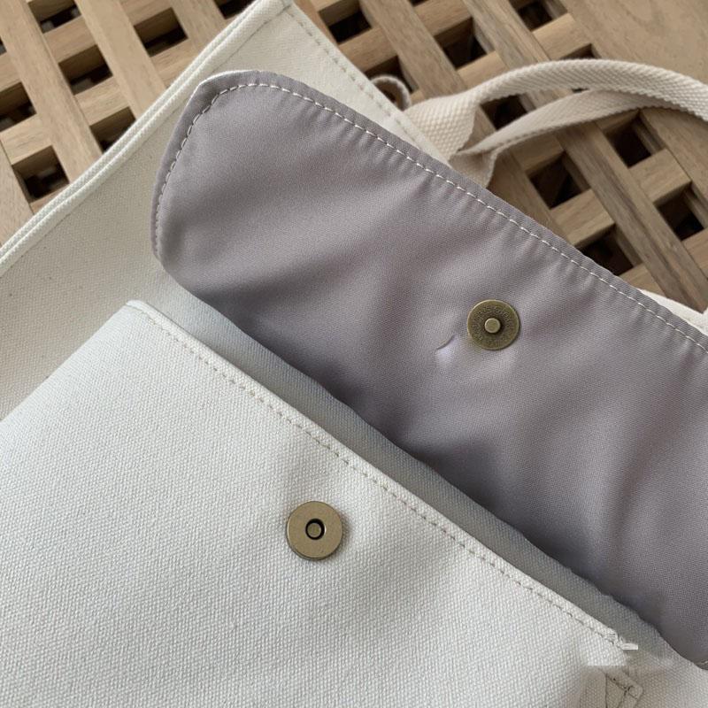 "Pya" Vintage Shoulder Bag