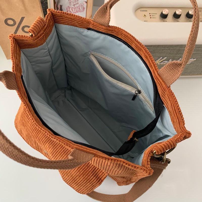 "Pya" Vintage Shoulder Bag